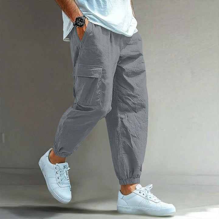 Men's Relaxed Cargo Pants in grey, Comfortable Everyday Wear