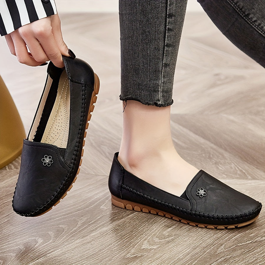 Women's Soft Slip-On Loafers in black, Lightweight Everyday Comfort